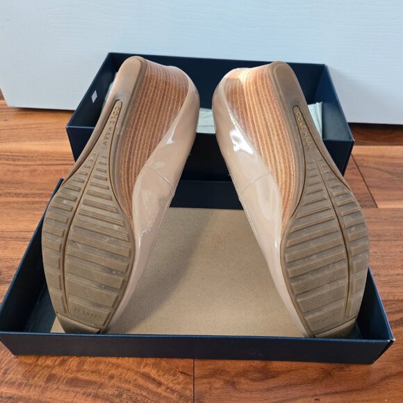 EUC Cole Haan Emory patent leather wedge in Size 8 - Picture 3 of 3